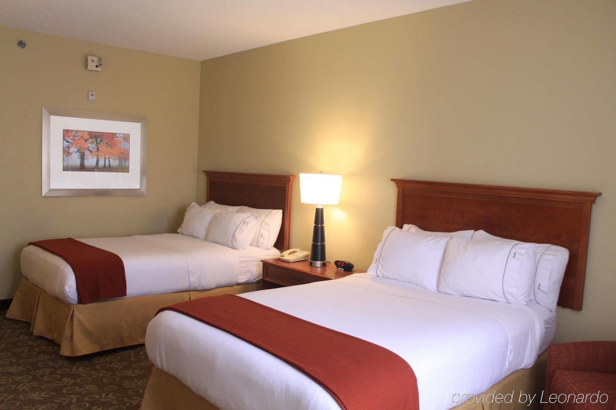 Ellisville Holiday Inn Express Hotel & Suites Fort Wayne By Ihg מראה חיצוני תמונה