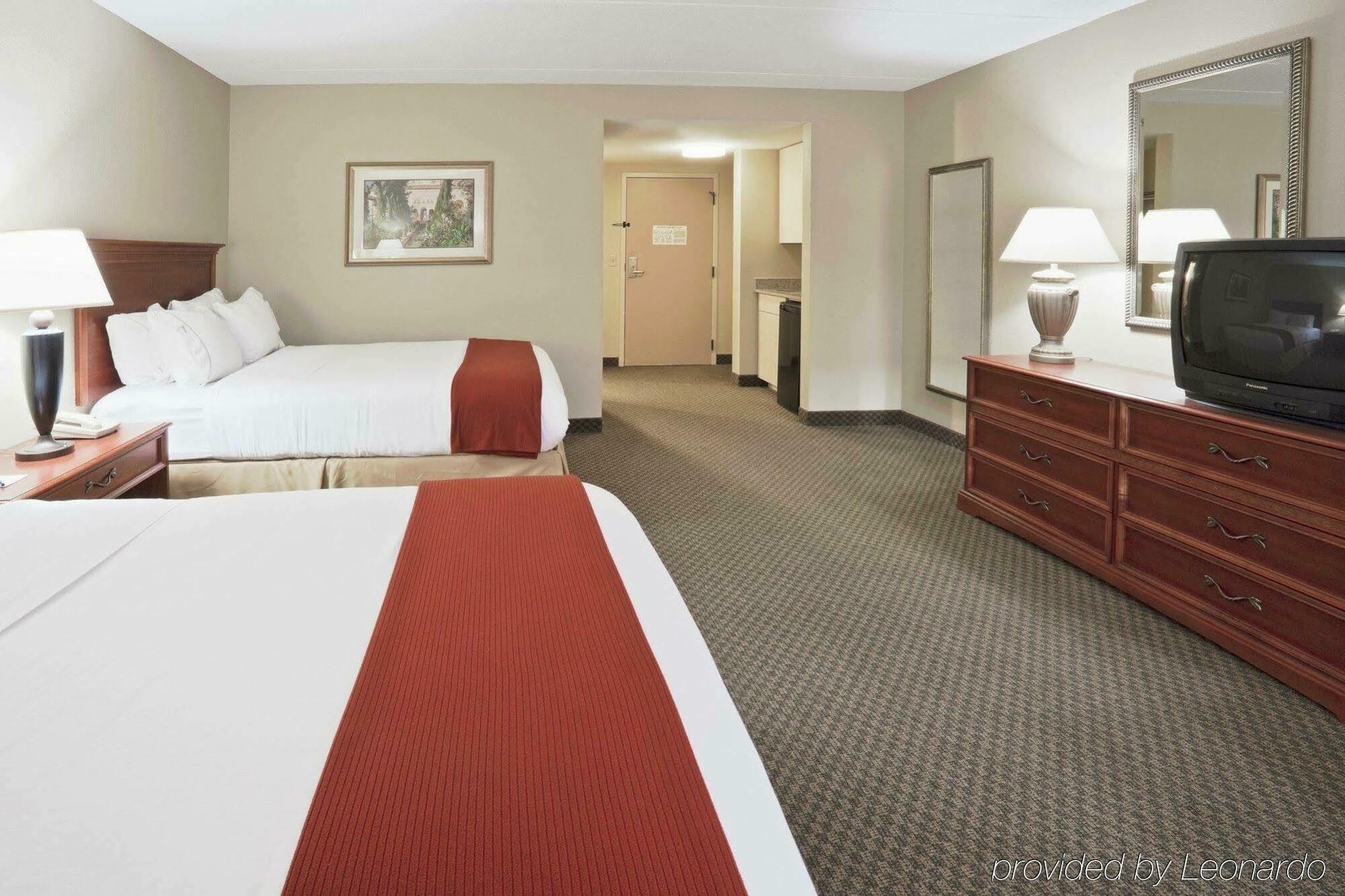 Ellisville Holiday Inn Express Hotel & Suites Fort Wayne By Ihg מראה חיצוני תמונה