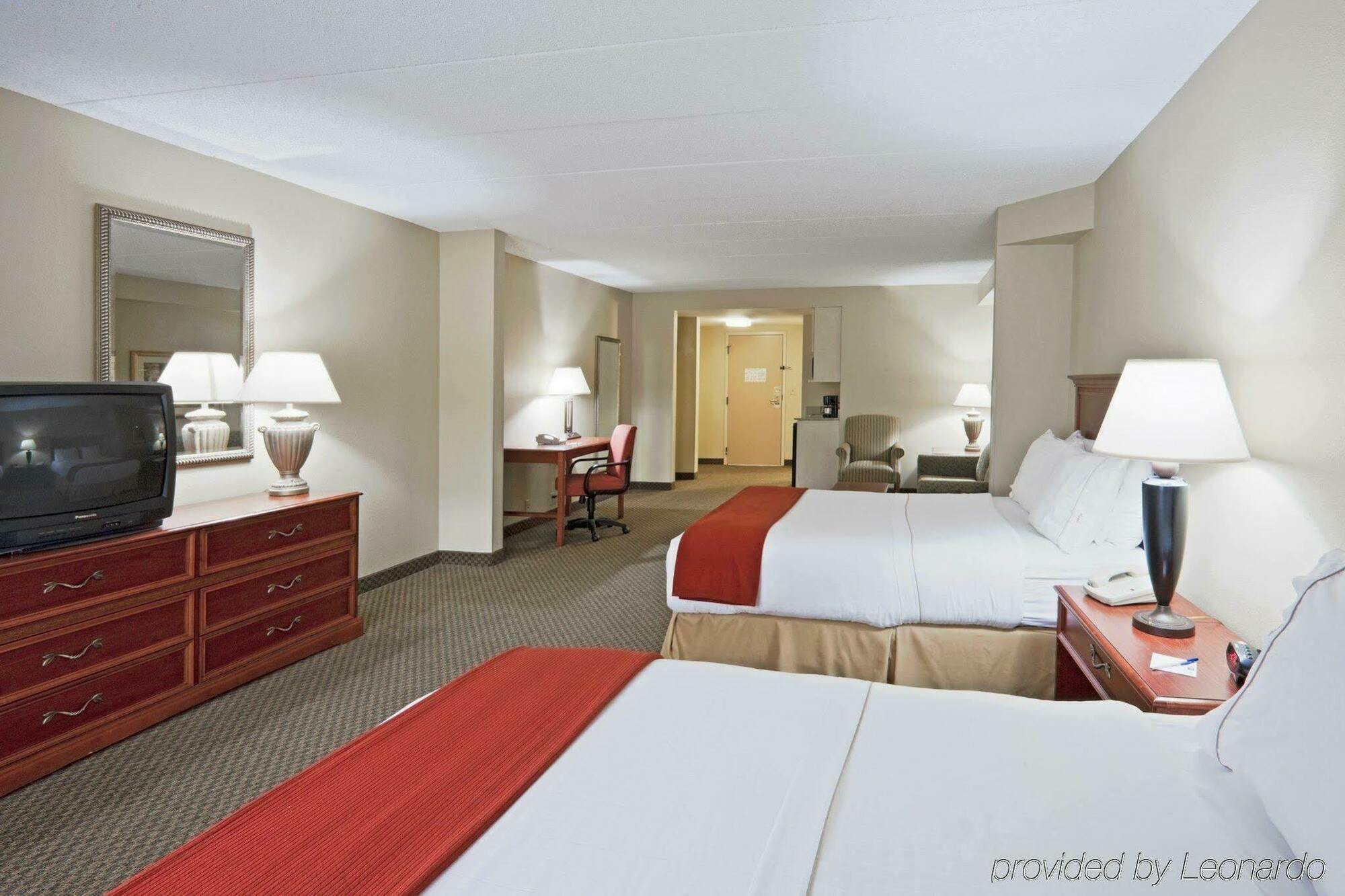 Ellisville Holiday Inn Express Hotel & Suites Fort Wayne By Ihg מראה חיצוני תמונה